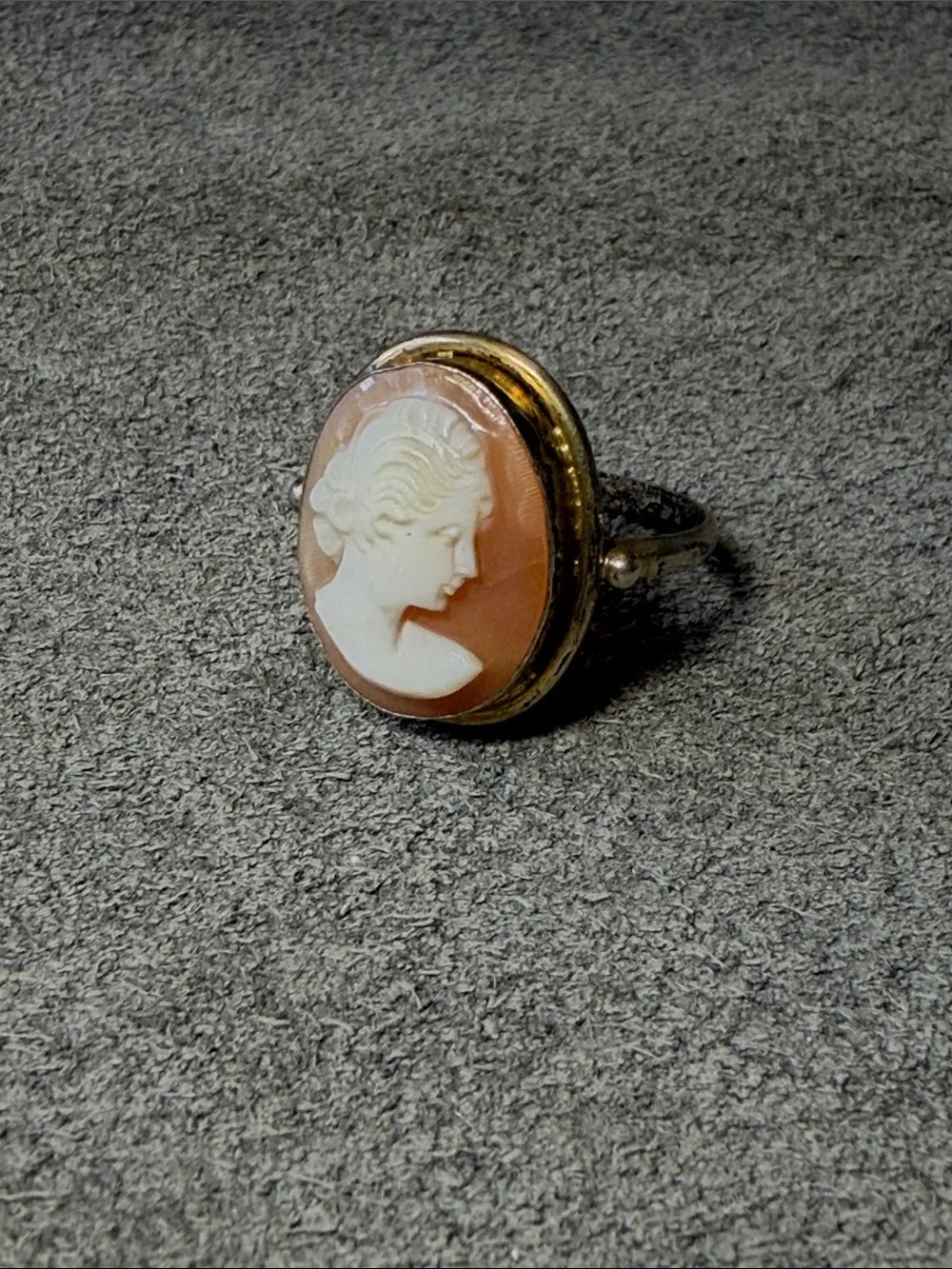 Vintage Silver Shell Cameo Ring